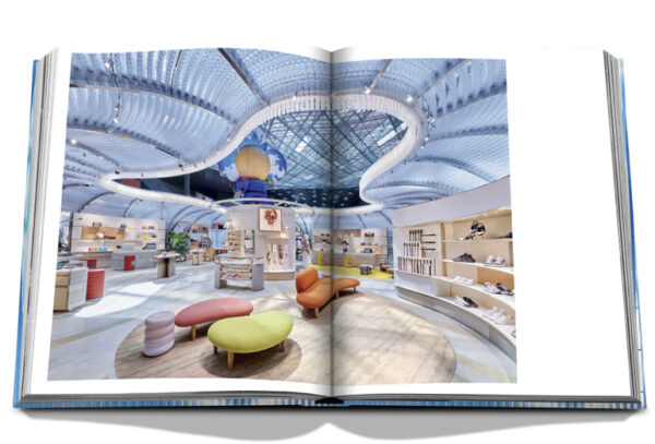 Assouline - Louis Vuitton Skin: Architecture of Luxury (Singapore Edition)